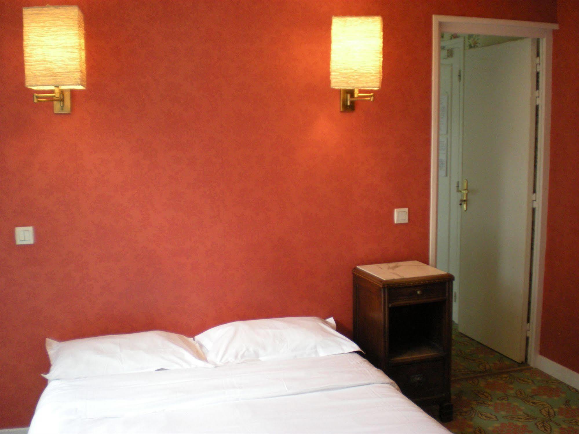 Hotel Richelieu Calais Kültér fotó